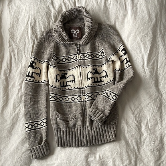 Aritzia Sweaters - Aritzia TNA Wool Zip up Sweater